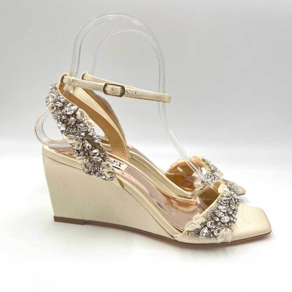 Badgley Mischka Size 5 Ivory White Satin Jeweled Wedges Dress Sandals Shoes